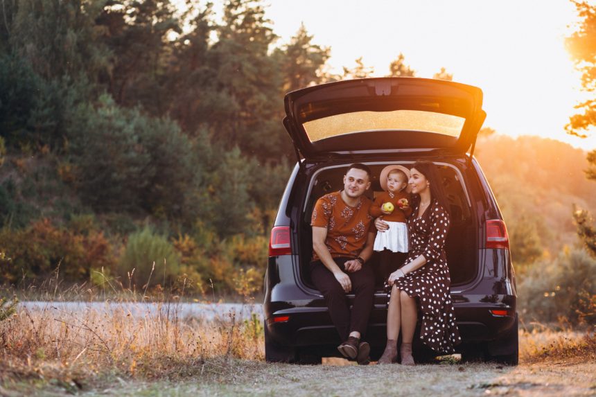 Travel Insurance and Private Car Insurance: The Road Map for a Safe Trip and Comprehensive Insurance for Your Family